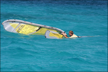 ... kite surfer